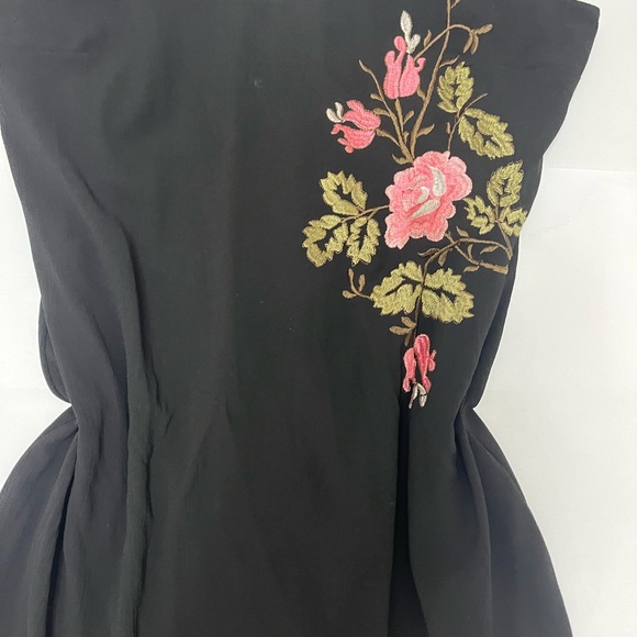 Guess floral embroidered fringe dress - whimsigoth cottage core - size medium - Picture 3 of 12